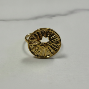 Bague ajustable dorée médaillon Soleil et Étoile
